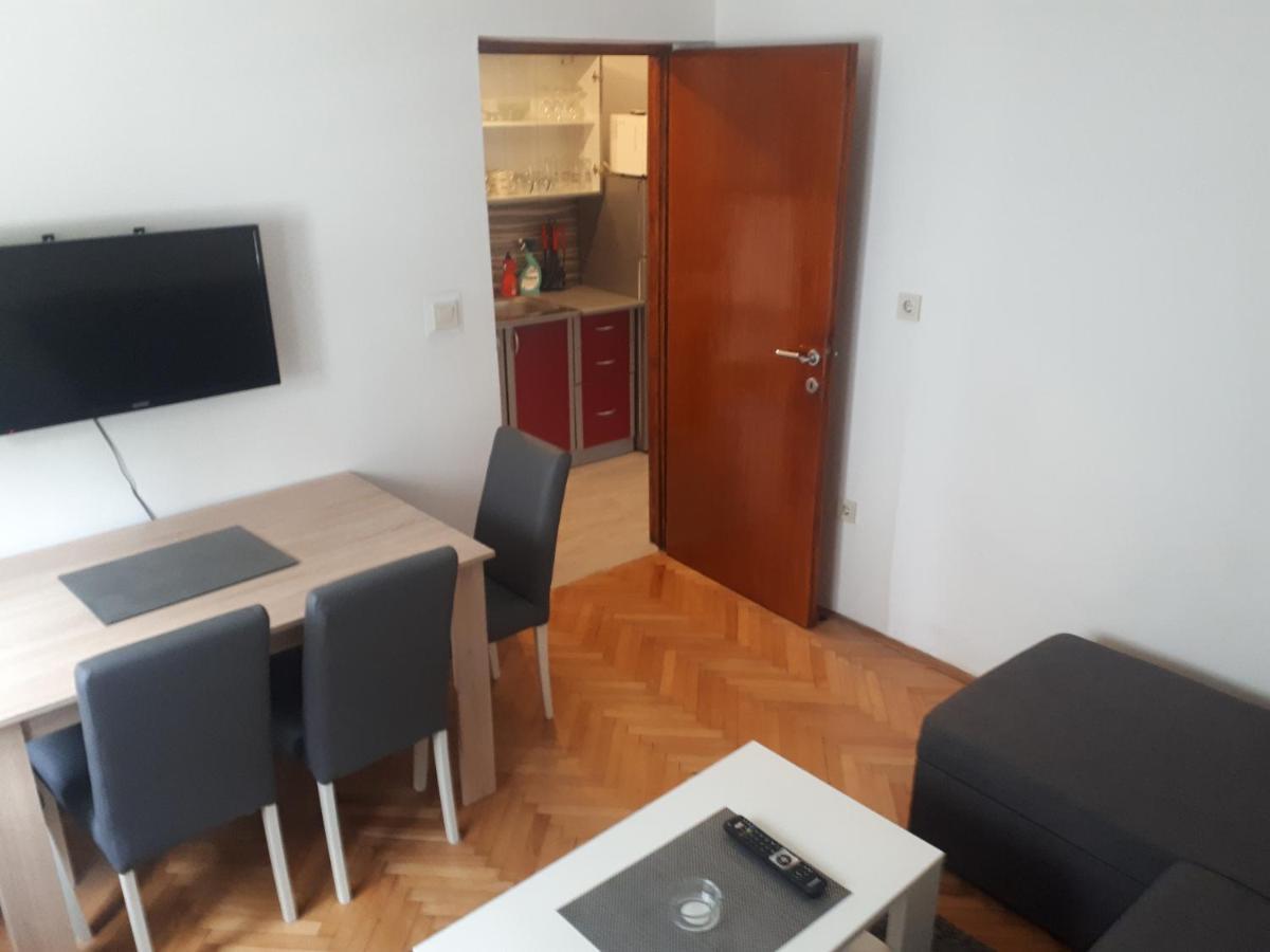 Apartments Mamich Kaštela 外观 照片