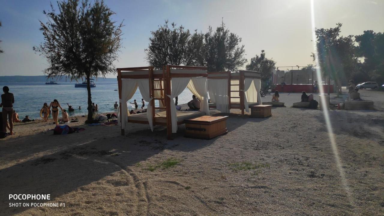 Apartments Mamich Kaštela 外观 照片
